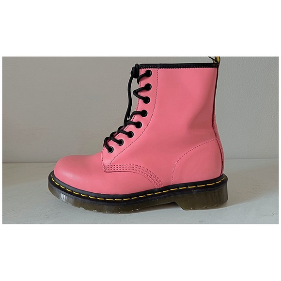 Dr. Martens Smooth Leather Lace Up Boots - Picture 12 of 12